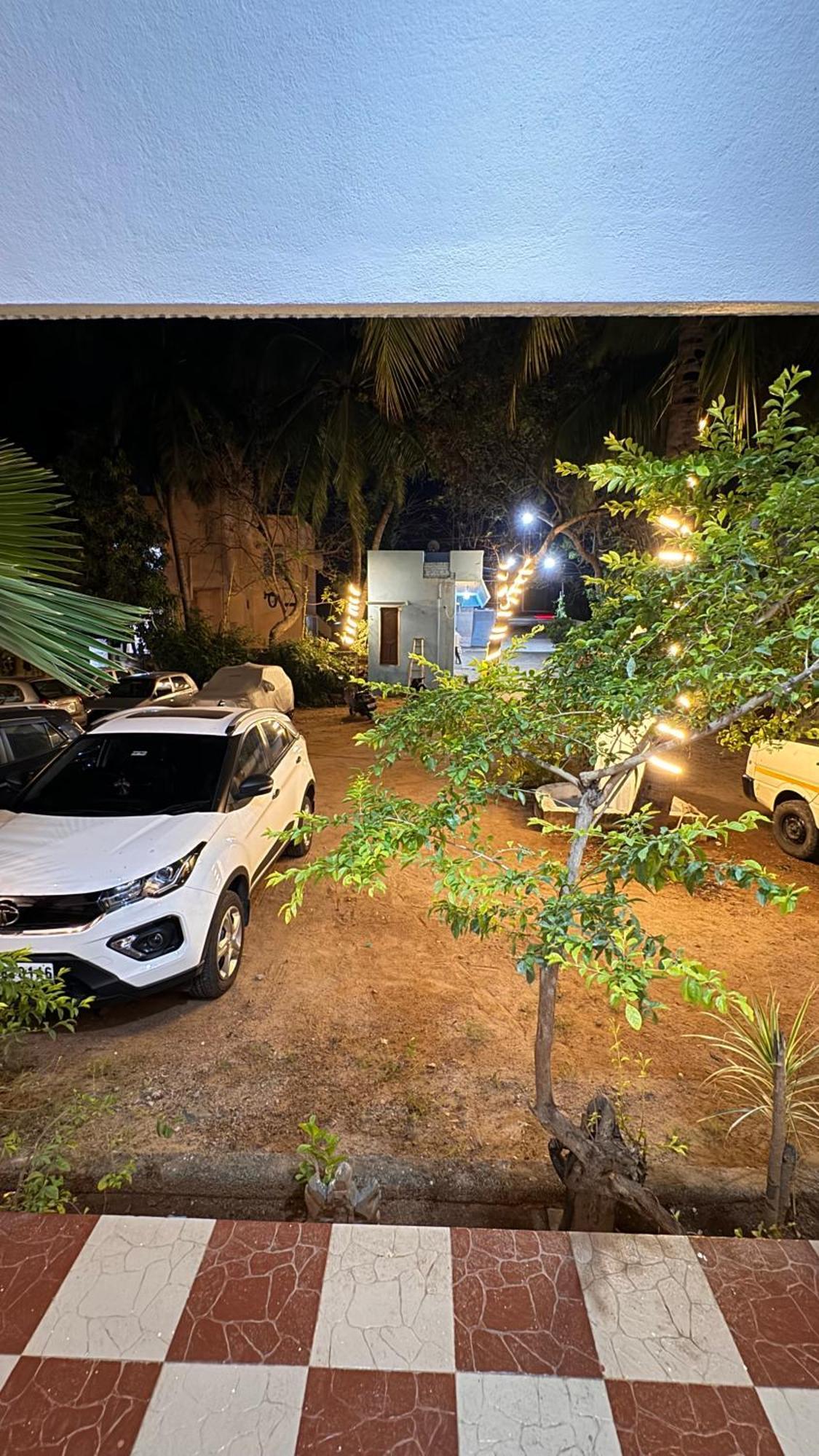 Готель Dwaraka Residency Махабаліпурам Екстер'єр фото