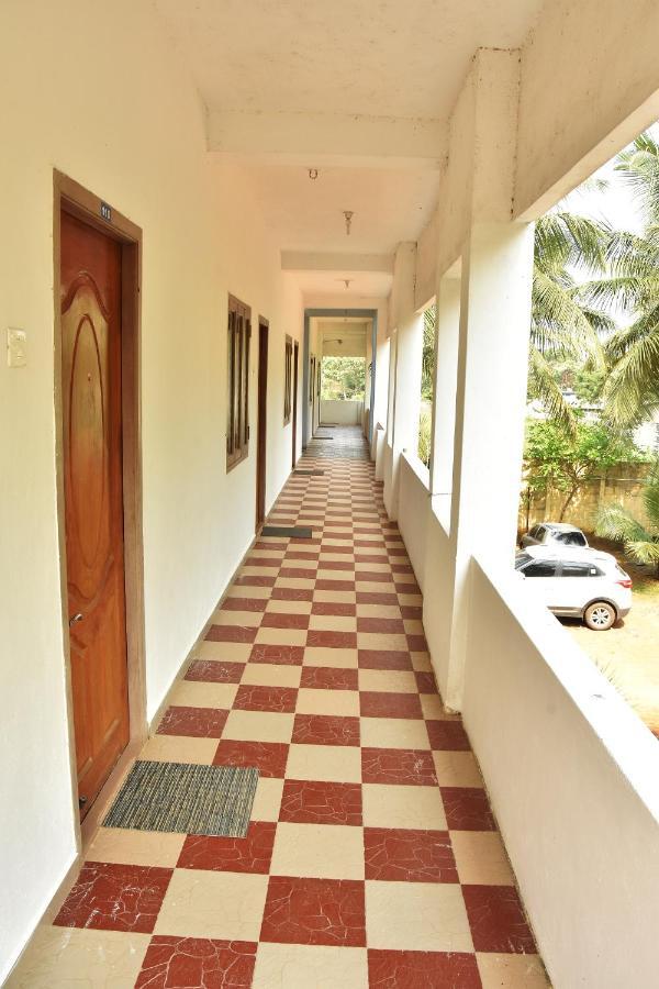 Готель Dwaraka Residency Махабаліпурам Екстер'єр фото